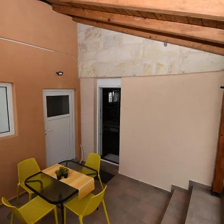 Gordana Apartman Razanac